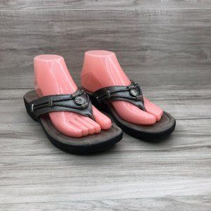 Minnetonka Sandals Women's 8 Pewter Leather Flip Flop Slip On Shoes